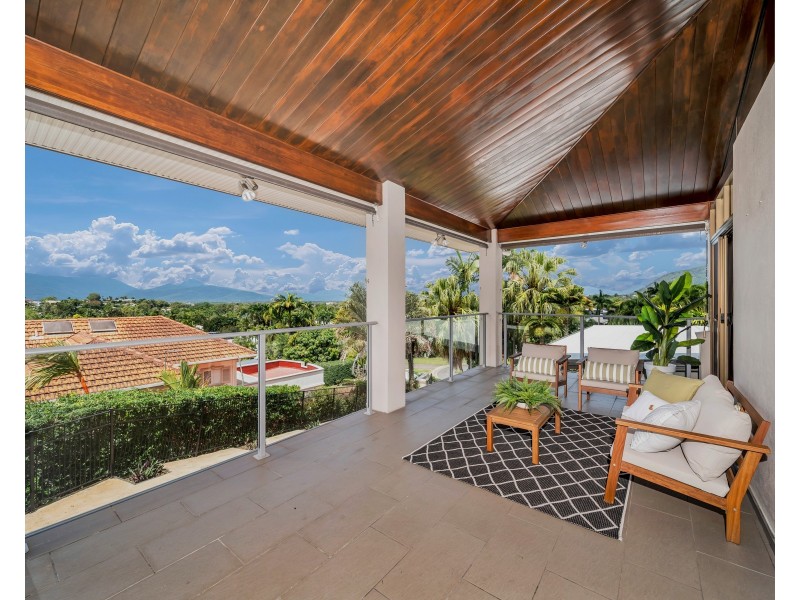 5 Torazzi Place, Mooroobool QLD 4870