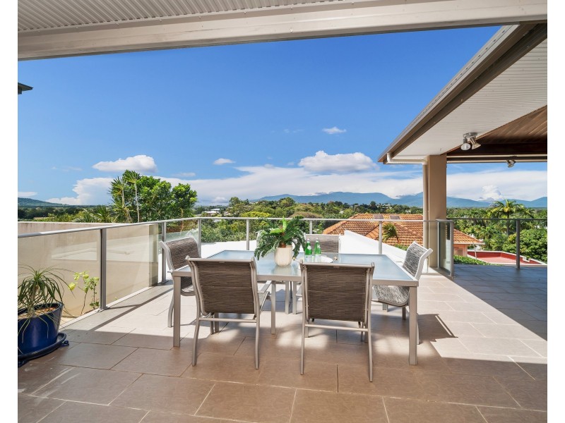 5 Torazzi Place, Mooroobool QLD 4870