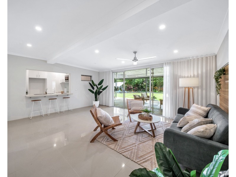 6 Lenora Close, Woree QLD 4868