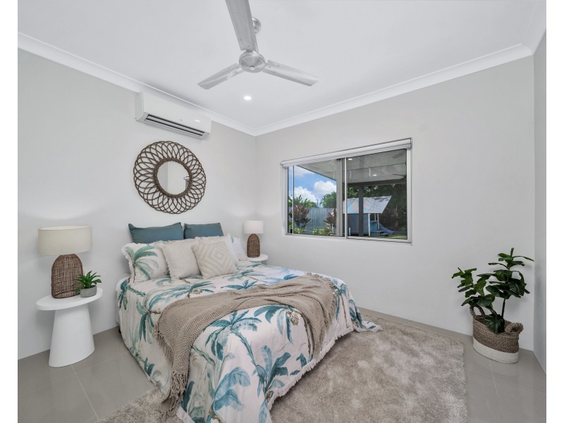 6 Lenora Close, Woree QLD 4868