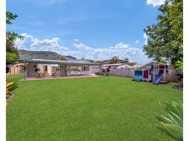 6 Lenora Close, Woree QLD 4868