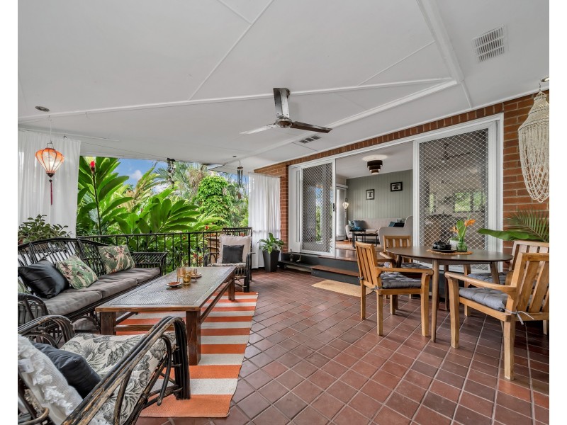 24 Hodel Street, Whitfield QLD 4870