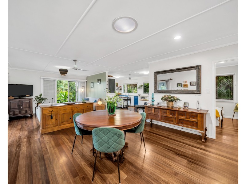 24 Hodel Street, Whitfield QLD 4870