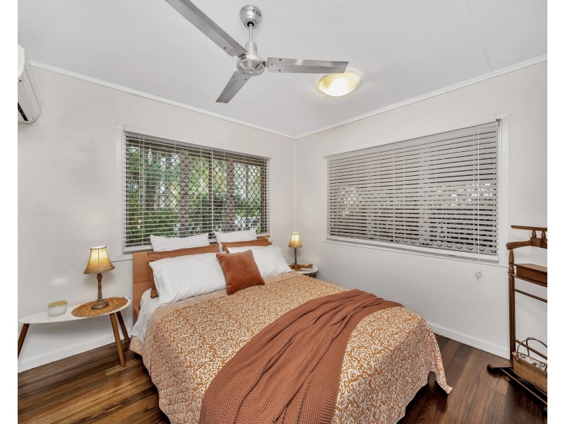 24 Hodel Street, Whitfield QLD 4870