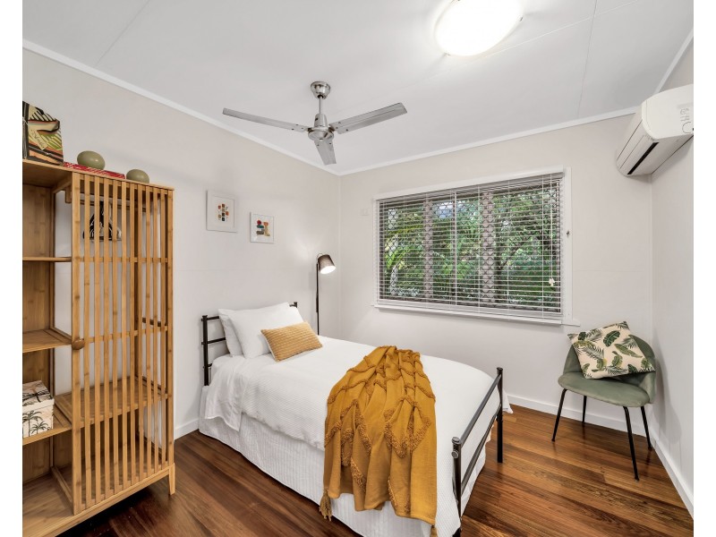 24 Hodel Street, Whitfield QLD 4870