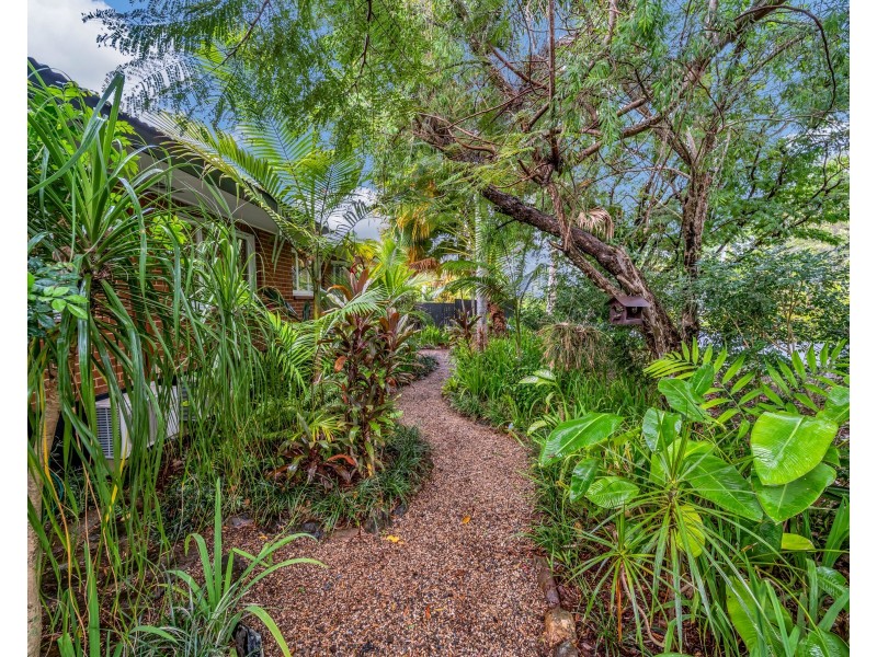 24 Hodel Street, Whitfield QLD 4870