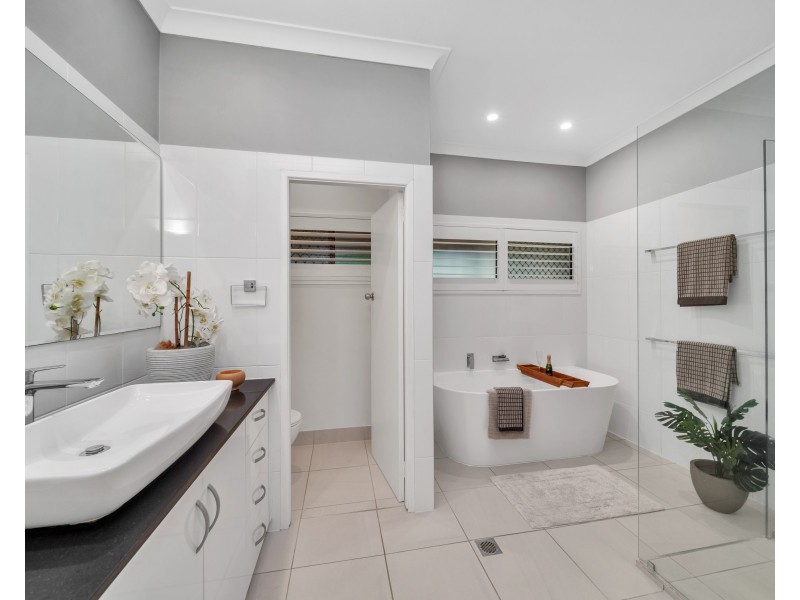 21 View Street, Brinsmead QLD 4870