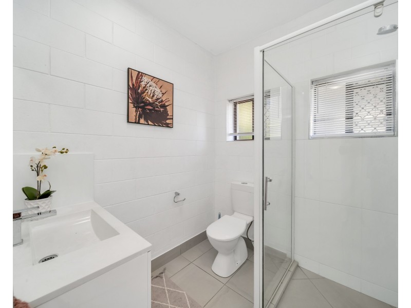 21 View Street, Brinsmead QLD 4870