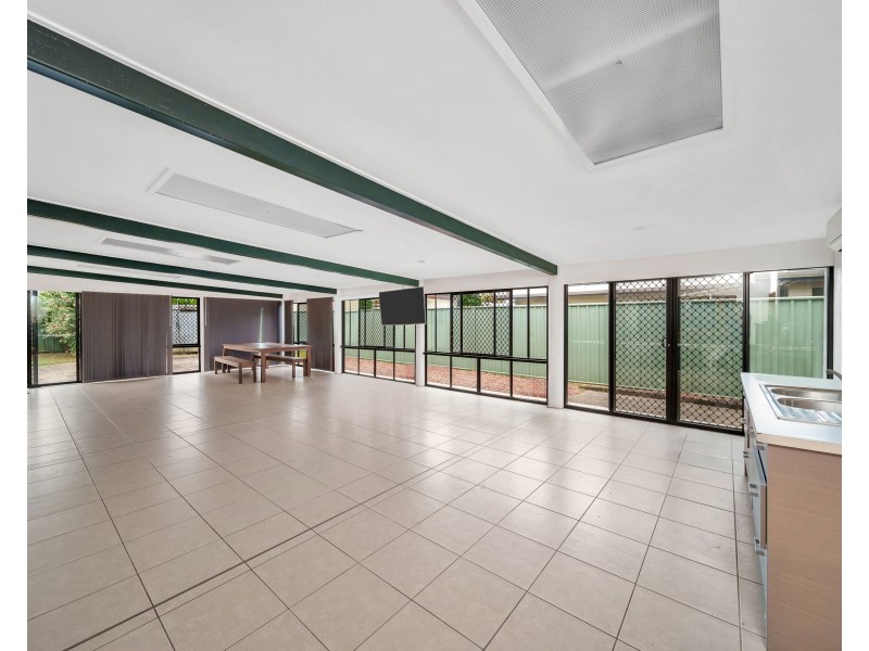 6 Dunbar Street, Mooroobool QLD 4870