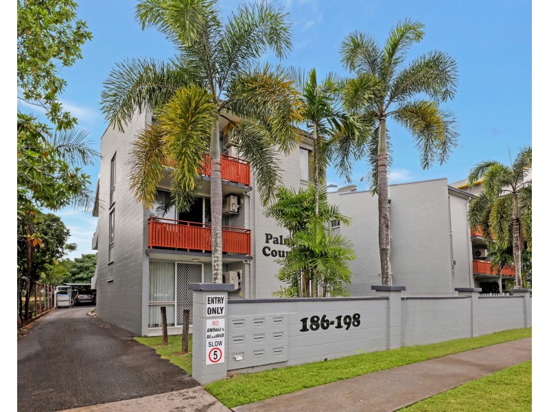12/186-198 Lake Street, Cairns North QLD 4870