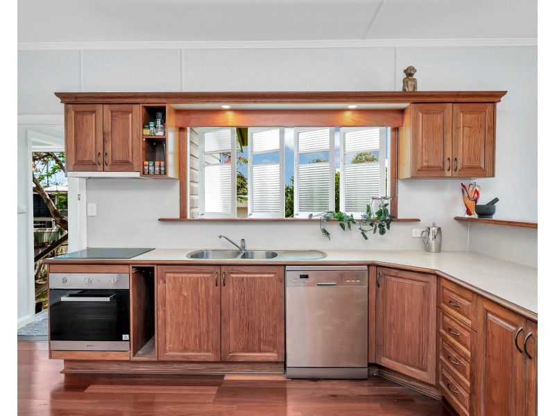 246 Aumuller Street, Westcourt QLD 4870