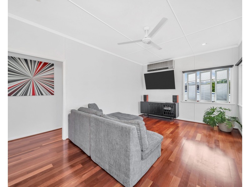 246 Aumuller Street, Westcourt QLD 4870