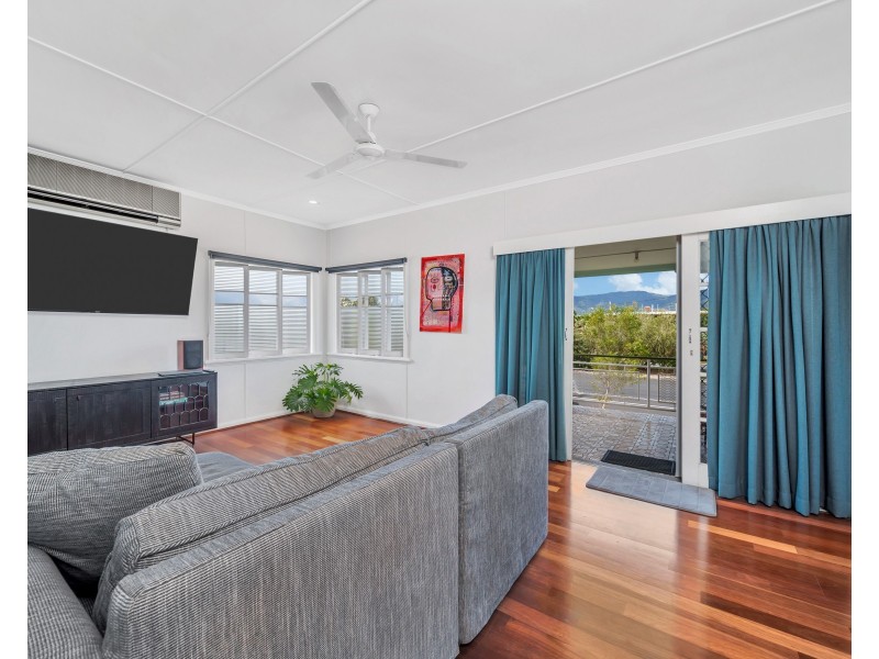 246 Aumuller Street, Westcourt QLD 4870