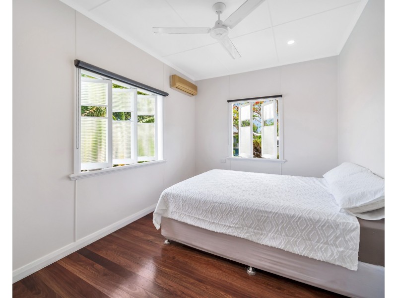 246 Aumuller Street, Westcourt QLD 4870