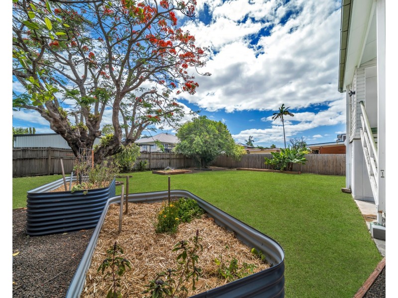 246 Aumuller Street, Westcourt QLD 4870