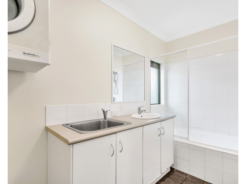15/4 Olive Street, Manoora QLD 4870