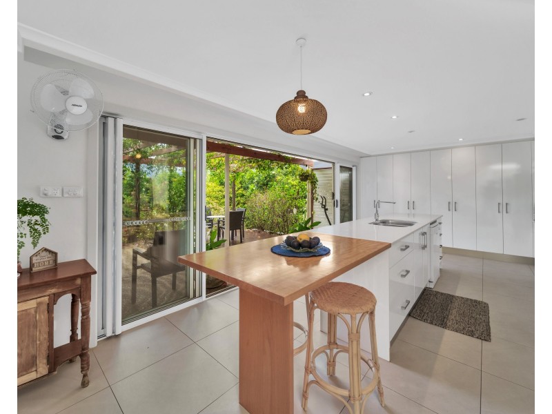 43 Hutchinson Street, Edge Hill QLD 4870