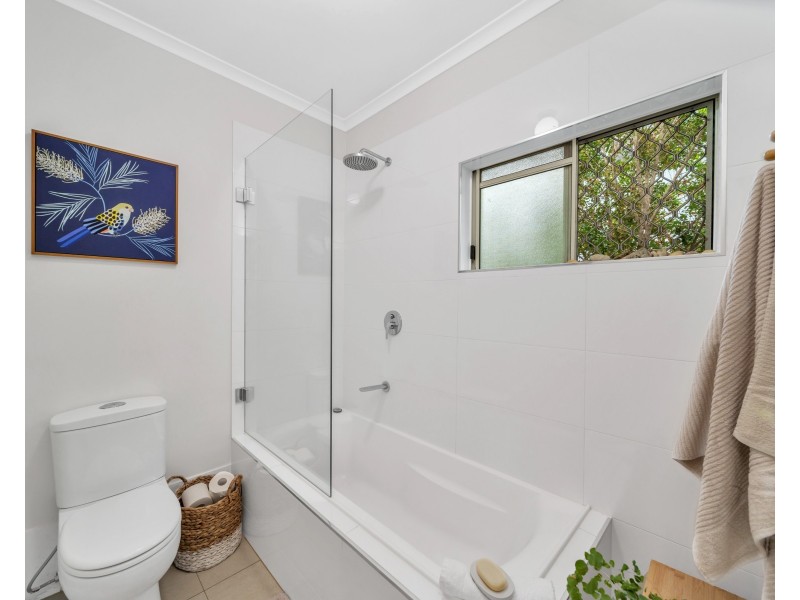 43 Hutchinson Street, Edge Hill QLD 4870
