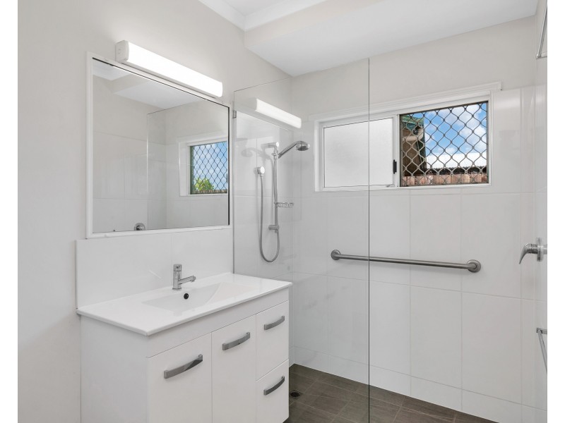 1/16 Hay Street, Mount Sheridan QLD 4868