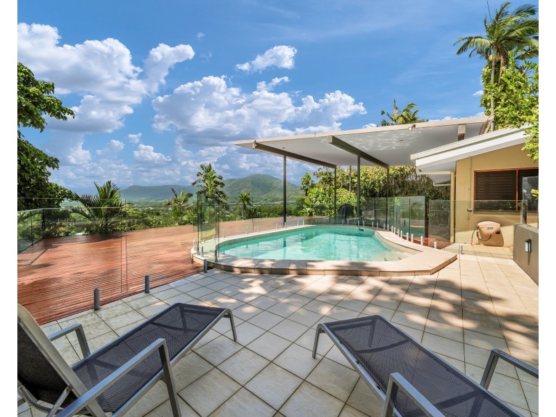 1 Price Close, Edge Hill QLD 4870