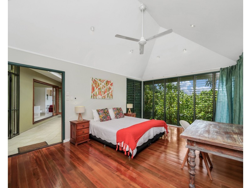 1 Price Close, Edge Hill QLD 4870