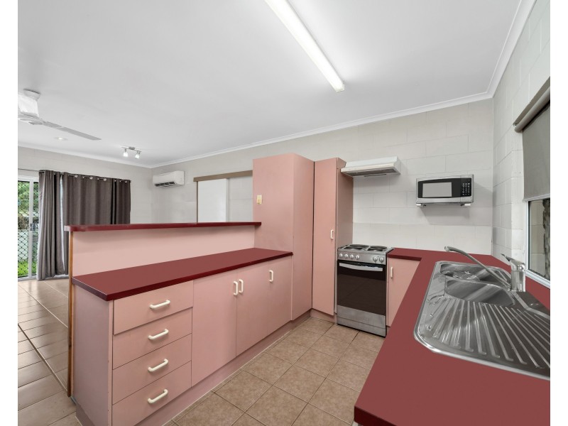 2/16-18 Brooks Street, Whitfield QLD 4870