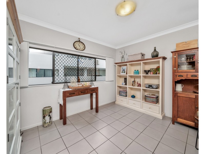 1/4-6 Olive Street, Manoora QLD 4870