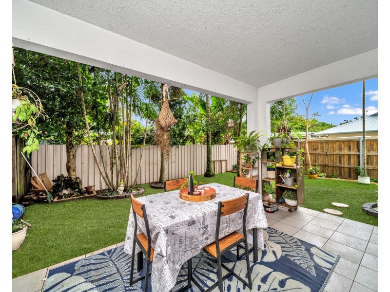 1/4-6 Olive Street, Manoora QLD 4870