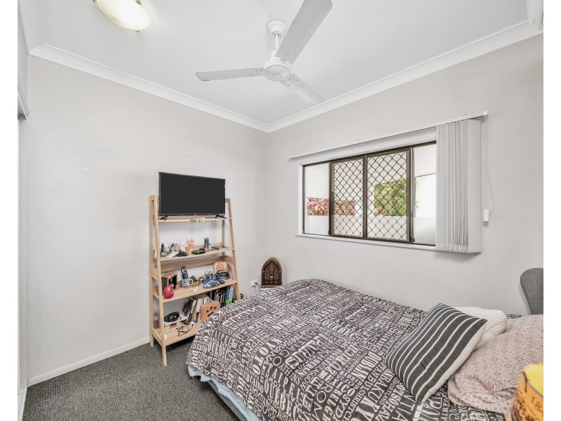 1/4-6 Olive Street, Manoora QLD 4870