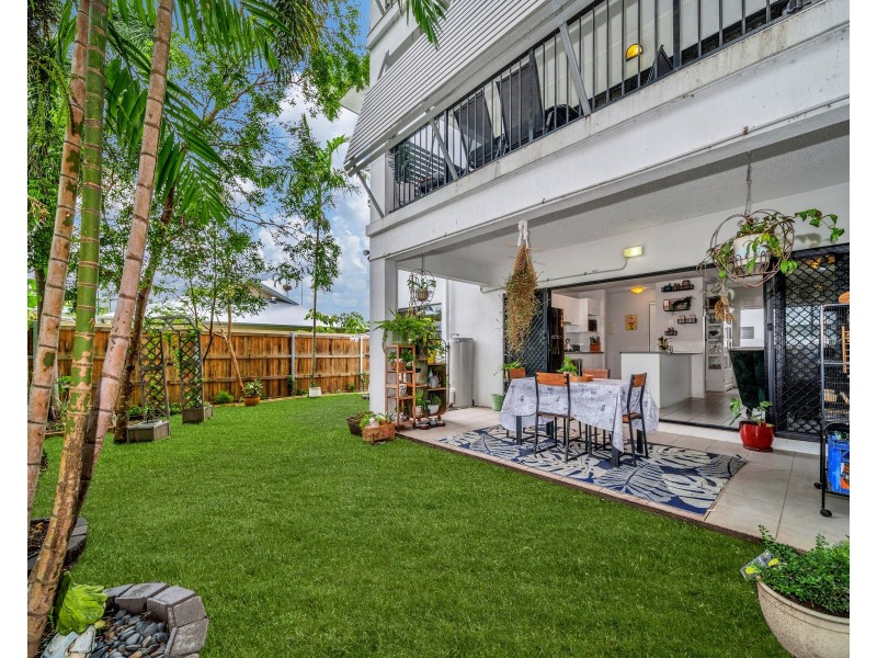1/4-6 Olive Street, Manoora QLD 4870