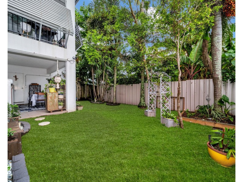 1/4-6 Olive Street, Manoora QLD 4870