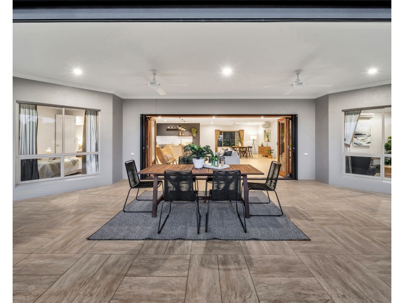 16 Morwong Close, Kanimbla QLD 4870