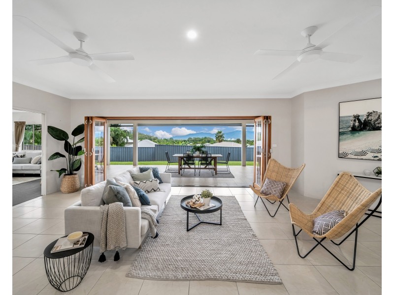 16 Morwong Close, Kanimbla QLD 4870