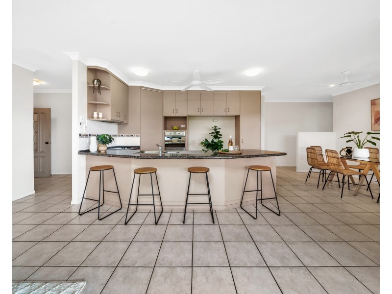 2 Sergeant Street, Kanimbla QLD 4870