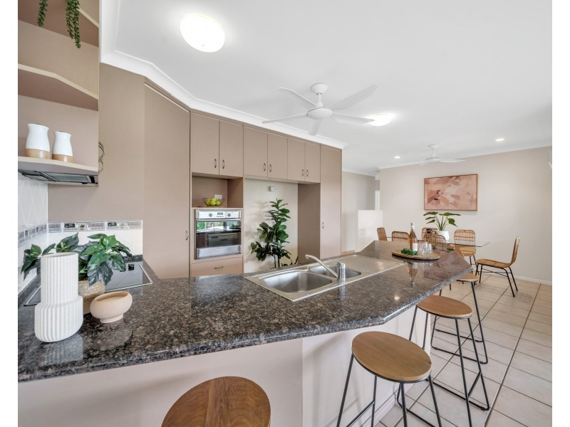 2 Sergeant Street, Kanimbla QLD 4870