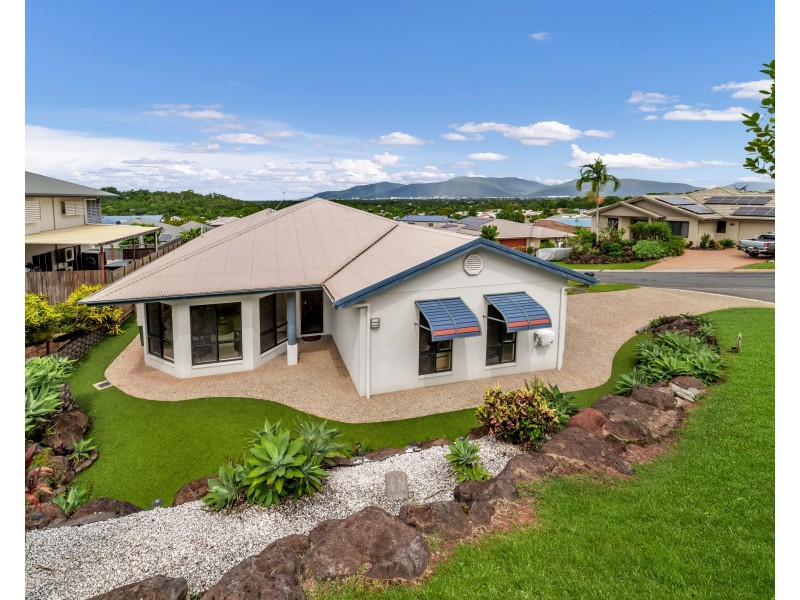 2 Sergeant Street, Kanimbla QLD 4870
