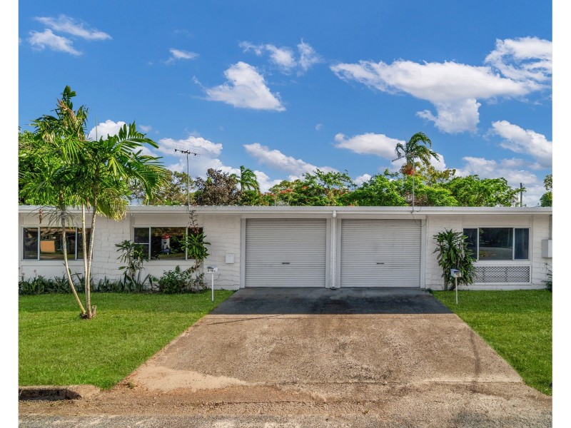 18 Bouganvillea Street, Holloways Beach QLD 4878