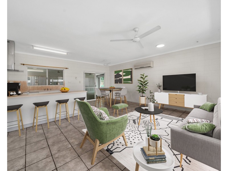 1 Lisa Close, Mooroobool QLD 4870