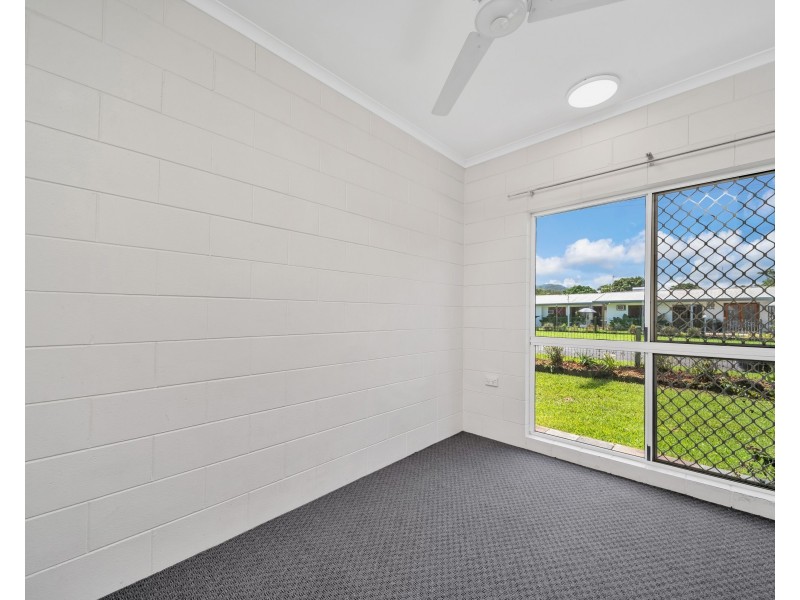 1 Lisa Close, Mooroobool QLD 4870