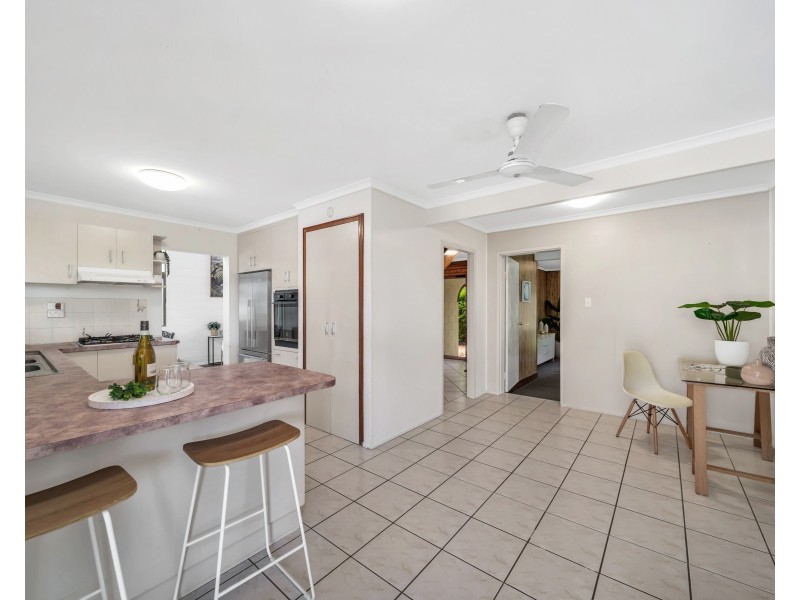 7 Bottlebrush Street, Mooroobool QLD 4870