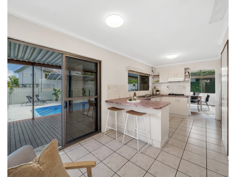 7 Bottlebrush Street, Mooroobool QLD 4870