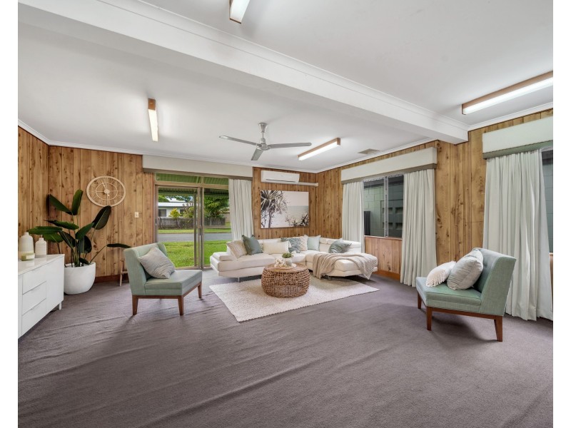 7 Bottlebrush Street, Mooroobool QLD 4870
