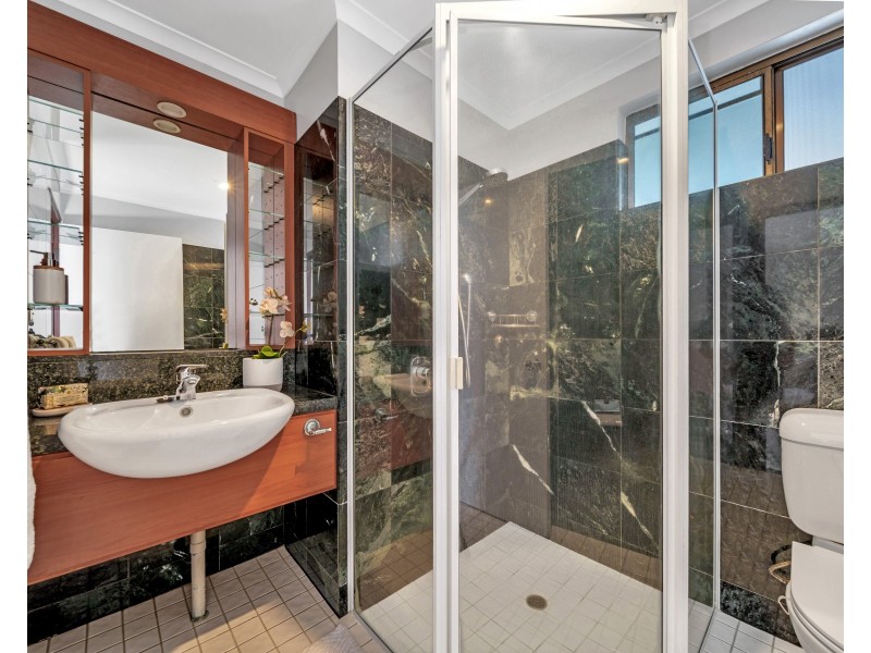 7 Bottlebrush Street, Mooroobool QLD 4870