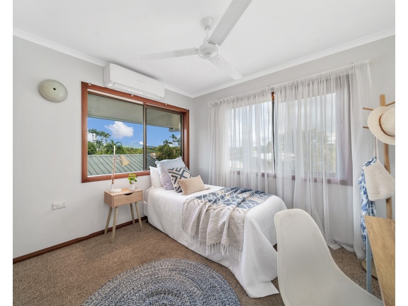 7 Bottlebrush Street, Mooroobool QLD 4870