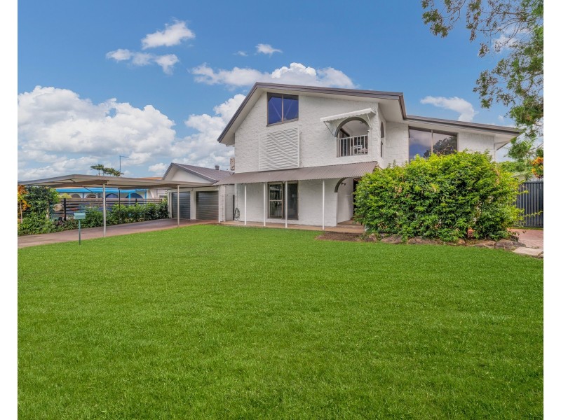7 Bottlebrush Street, Mooroobool QLD 4870