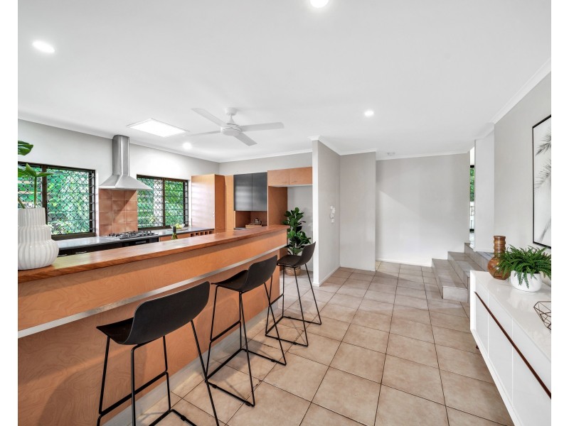 27 Hutchinson Street, Edge Hill QLD 4870
