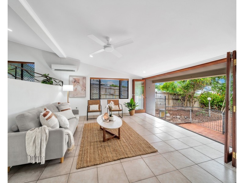 27 Hutchinson Street, Edge Hill QLD 4870