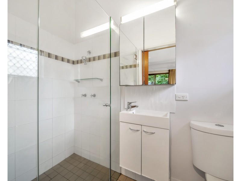 27 Hutchinson Street, Edge Hill QLD 4870
