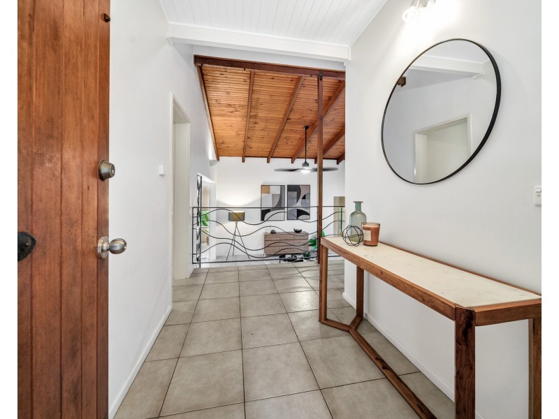 27 Hutchinson Street, Edge Hill QLD 4870