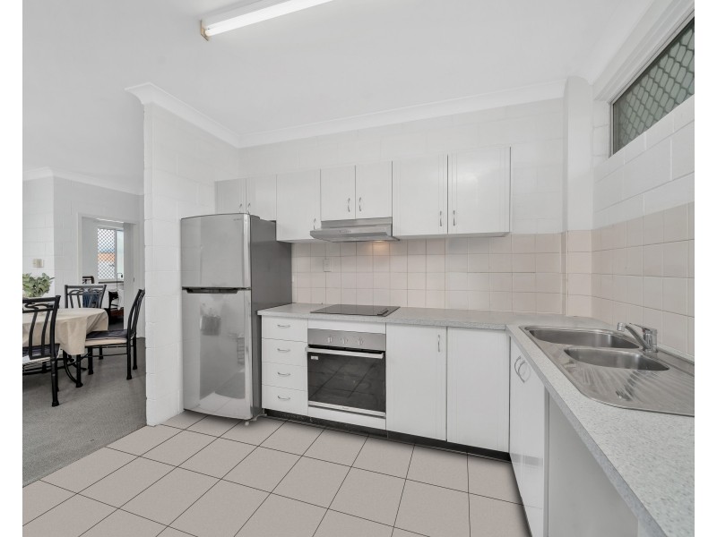 23/186 Lake Street, Cairns North QLD 4870